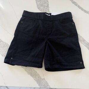 Liz Claiborne Black Mid-Rise Shorts